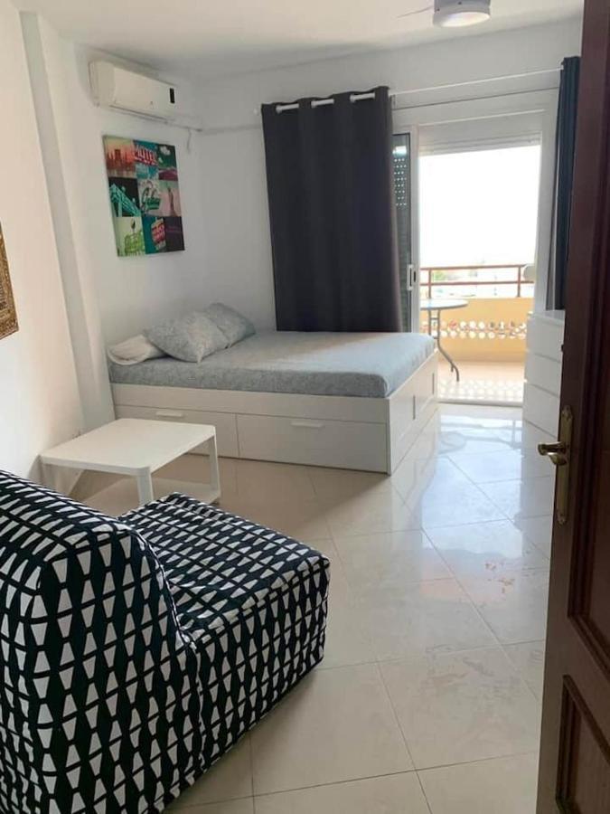 Apartment In Torremolinos Close To Beach מראה חיצוני תמונה